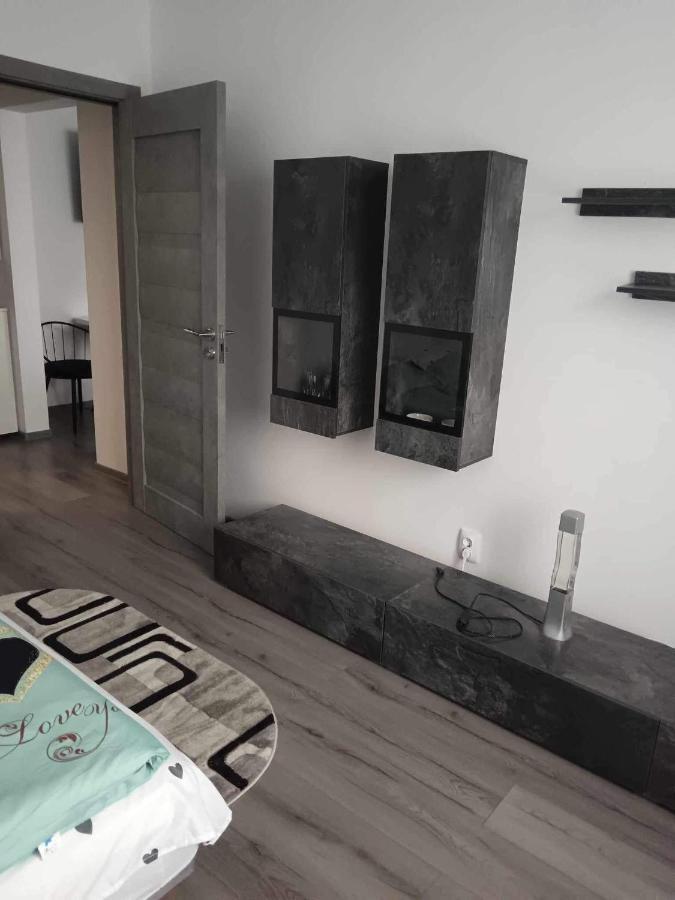 Enci Kiado Apartman Miercurea Ciuc Exterior foto